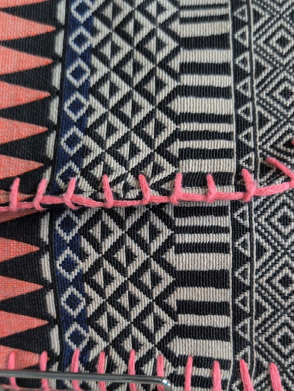 Pink & Navy and Black Geometric Tassel Textile Summer Clutch Purse - Picture 4 of 8